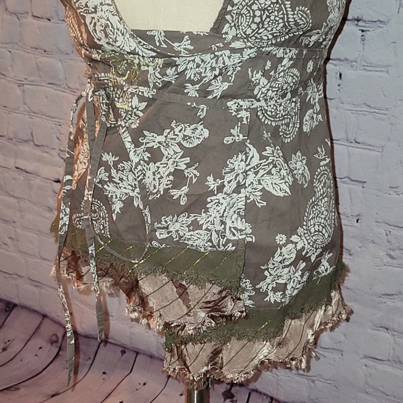 VILLA XS wrap mixed media top - Picture 3 of 10